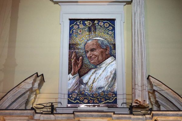 5 papieskich okien