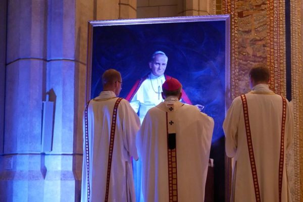 Św. Jan Paweł II – opoka Kościoła